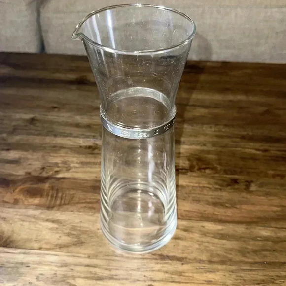 Vino Veritas Wine Carafe 10” Glass Pour Spout Silver Collar EUC - Picture 5 of 9